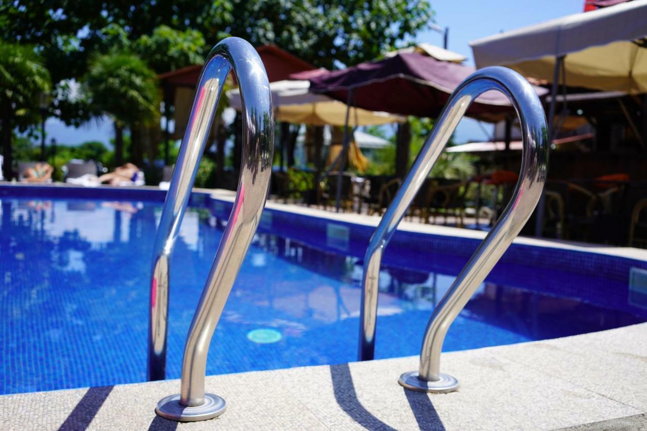 Ponto Hotel Kobuleti Extérieur photo
