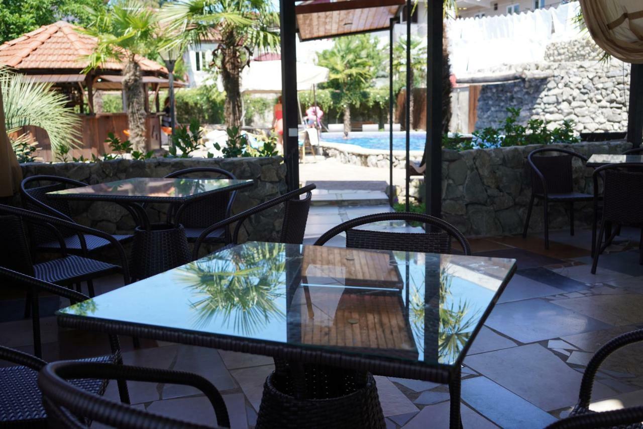 Ponto Hotel Kobuleti Extérieur photo