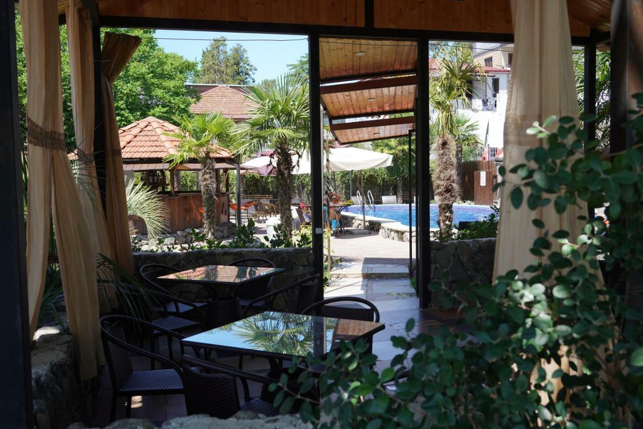 Ponto Hotel Kobuleti Extérieur photo